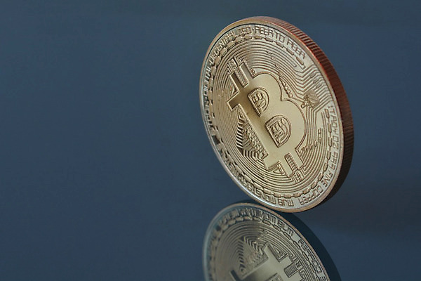 포토 JPG 해외이미지 백그라운드 컨셉 비즈니스 사람없음 금융 빛 반사 노란색 금속 동전 흰색 그물 네트워크 황금 암호 구매 주식 발굴 심볼 사인 무역 고립 해외202004 해외포토 산업 컬러 돈 재질 경제 쇼핑 파일형식 이미지허브