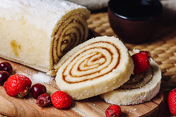 포토 JPG 해외이미지 딸기 근접촬영 사람없음 설탕 베리 롤케이크 살구잼 해외202004 해외포토 뷰포인트 과일 케이크 잼 파일형식 이미지허브