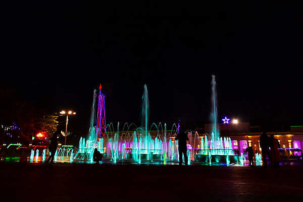 포토 JPG 해외이미지 나무 라이프스타일 계절 공원 여행 백그라운드 건축양식 자연 하늘 휴가 조명 풍경 사람없음 야외 건물 물 여름 빛 강 도시풍경 컬러풀 반사 어둠 황혼 봄 연못 도시 야간 저녁 메인 분수 정사각형 러시아 제트기 타운 멀리 동쪽 빛망울 7월 랜드마크 해외202004 해외포토 자연요소 도형 식물 건축물 공공시설 건축 유럽 컬러 비행기 생활 일몰 날짜 방향 생태계 파일형식 이미지허브