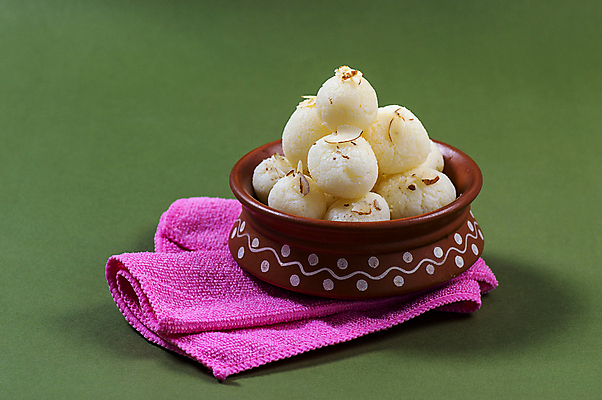 포토 JPG 해외이미지 디저트 사람없음 도자기 원형 사기그릇 냅킨 인도음식 해외포토 도형 그릇 음식 동양음식 파일형식 이미지허브