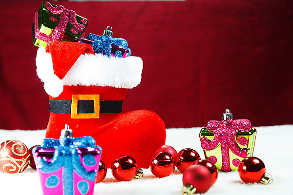 포토 JPG 해외이미지 나무 1 전통 계절 문화 백그라운드 신발 크리스마스 겨울 가방 부분 휴가 부츠 선물 사람 사람없음 장식 빨간색 쇼핑 산타클로스 우주 축제 놀람 기쁨 흰색 축하 황금 작음 12월 오브젝트 싱글 2014년 패키지 고립 클라우스 해외202004 해외포토 식물 잡화 기념일 감정 컬러 컨셉 표정 날짜 크기 연도 파일형식 이미지허브