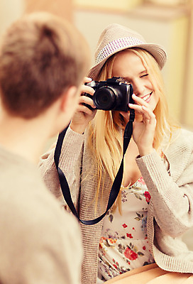 포토 JPG 해외이미지 커플 기념일 행복 여행 데이트 가족 관계 휴가 함께함 사랑 사람 야외 두명 여행객 카메라 사진촬영 카페 신혼여행 축하 도시 생일 날짜 사진사 그림 만들기 해외202004 해외포토 감정 결혼 컨셉 모션 이벤트 전자제품 상점 촬영 작가 파일형식 이미지허브