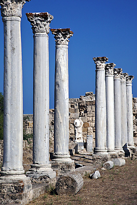 포토 JPG 해외이미지 여행 사람없음 교회 기둥 폐허 칠면조 로마인 비잔틴 줄서기 파멸 해외202004 해외포토 건축 컨셉 종교건축 모션 조류 인종 건물 제국 파일형식 소멸 이미지허브