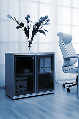 포토 JPG 해외이미지 디자인 꽃 가구 의자 창문 유리 휴식 새로움 아파트 주택 실내 사람없음 내부 목재 장식 세로 파란색 사무실 문 금속 꽃병 침묵 공백 방 튤립 흰색 커튼 플랫 고급 우아함 가죽 찬장 오브젝트 싱글 파일 폴더 안락의자 시각장애인 스타일 해외202004 해외포토 나무 식물 컬러 생활용품 컨셉 비즈니스 재료 재질 건물 소리 장애인 파일형식 이미지허브