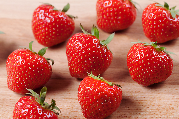 포토 JPG 해외이미지 열매 음식 잎 다이어트 과일 자연 딸기 디저트 건강 씨앗 사람없음 빨간색 초록색 빛 신선 달콤 먹기 오브젝트 유기농 숙성 해외202004 해외포토 식물 웰빙 컬러 모션 맛 생태계 파일형식 이미지허브