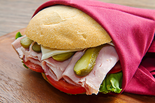 포토 JPG 해외이미지 클리핑패스 음식 조각 토마토 오이 치즈 패스트푸드 샌드위치 건강 사람없음 목재 소풍 식사 시골 신선 아침식사 정크푸드 상추 큼 자르기 잠수함 스위스 유기농 햄 슬라이스 롤 점심식사 고립 번 편육 해로움 후보 로메인상추 차단 해외202004 해외포토 나무 웰빙 유럽 빵 컨셉 채소 재료 모션 유제품 육류 야외활동 인스턴트 크기 파일형식 이미지허브