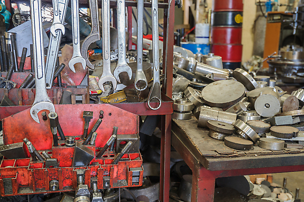 포토 JPG 해외이미지 산업 백그라운드 사람없음 세트 상자 금속 장비 과학기술 공구 나사 스패너 업무 그룹 작업실 수리 은색 철 오브젝트 정비공 공학 유지 철강 하드웨어 많음 해외202004 해외포토 교육 컬러 컨셉 재질 기술 컴퓨터 도구 작업 기술자 파일형식 이미지허브