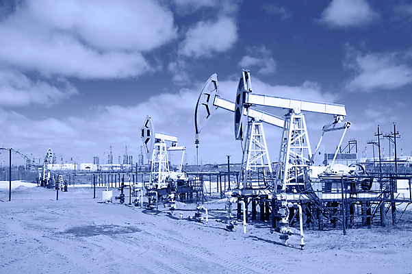 포토 JPG 해외이미지 산업 공장 사람없음 파란색 환경 기계 장비 에너지 탐험 석유 발굴 러시아 화석 연료 가스 펌프 조작 해외202004 해외포토 유럽 컬러 공업 파일형식 이미지허브