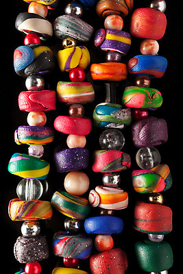 포토 JPG 해외이미지 백그라운드 목걸이 선물 사람없음 장식 유행 검은색 고급 우아함 혼합 크리스탈 보석 구슬 보물 고립 멀티 해외202004 해외포토 컬러 컨셉 장신구 광석 파일형식 이미지허브