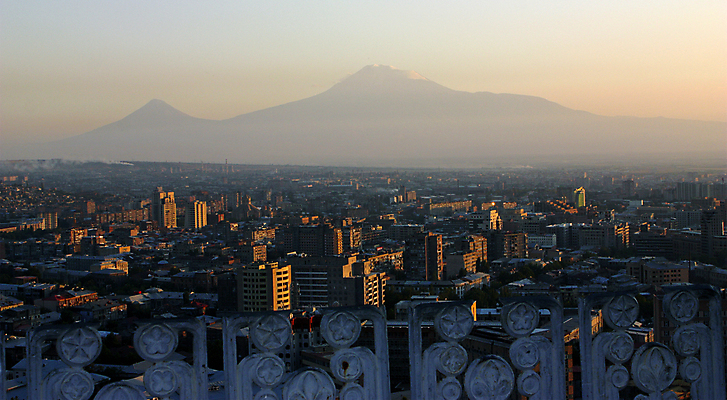 포토 JPG 해외이미지 구름 종교 건축양식 자연 하늘 리조트 산 풍경 사람없음 야외 성경 일몰 가을 도시 역사 야간 언덕 화산 명승지 아르메니아 해외202004 해외포토 자연요소 계절 건축 종교용품 노을 생태계 파일형식 이미지허브