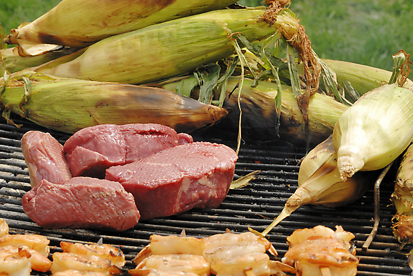 포토 JPG 해외이미지 음식 불 육류 요리 사람없음 야외 컬러풀 저녁식사 봄 소고기 뜨거움 그릴 인스턴트 바비큐 갑판 점심식사 연소 석탄 해외202004 해외포토 자연요소 계절 컬러 배_교통 식재료 주방용품 식사 파일형식 이미지허브