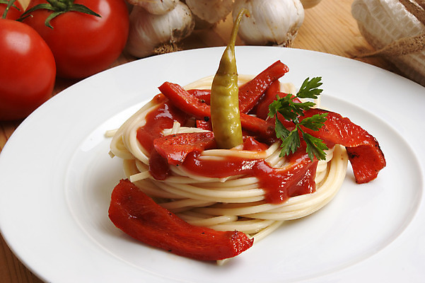 포토 JPG 해외이미지 전통 음식 다이어트 채소 파프리카 파스타 건강 스파게티 요리 사람없음 저녁식사 신선 맛 먹기 만족 유기농 후추 해외202004 해외포토 웰빙 감정 컨셉 모션 서양음식 식사 향신료 파일형식 이미지허브