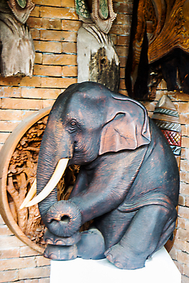 포토 JPG 해외이미지 동물 1 문화 인형 조각 여행 포유류 코끼리 미술 앉기 인종 사람없음 목재 장난감 조각상 갈색 검은색 피규어 역사 오브젝트 코 상아 웅장함 힌두교 해외202004 해외포토 나무 종교 컬러 재료 모션 문화예술 사람 신체부위 조형물 미니어처 파일형식 이미지허브