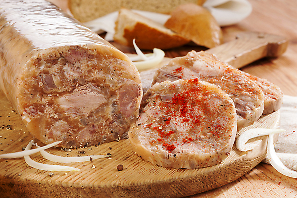 포토 JPG 해외이미지 스튜디오촬영 전통 유럽 음식 빵 조각 백그라운드 채소 부분 양파 육류 돼지고기 요리 사람없음 목재 가로 갈색 활발 수확 껍질 시골 소시지 횡단보도 칼 자르기 먹기 향신료 강렬 식품점 해외202004 해외포토 나무 나라 컬러 컨셉 농업 식재료 재료 모션 실내 상점 가공식품 보행로 향미료 파일형식 이미지허브