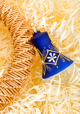 포토 JPG 해외이미지 1 디자인 계절 곡선 새로움 기술 이벤트 사람없음 장식 세로 파란색 빛 노란색 줄무늬 축하 화려 황금 오브젝트 밀짚 해외202004 해외포토 선 컬러 컨셉 무늬 짚 파일형식 이미지허브