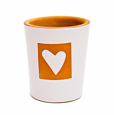 포토 JPG 해외이미지 디자인 음료 유리 사랑 미술 사람없음 컵 갈색 흰색 하트 잡기 도자기 흰배경 고립 핸드메이드 해외202004 해외포토 모양 식기 감정 컬러 백그라운드 모션 재질 문화예술 파일형식 이미지허브