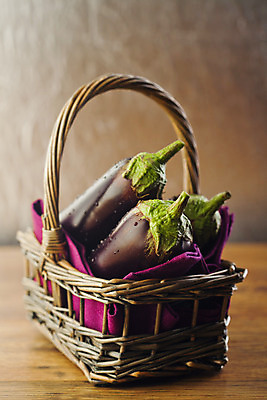 포토 JPG 해외이미지 식물 라이프스타일 음식 백그라운드 농업 다이어트 채소 재료 자연 가지 건강 요리 사람없음 목재 초록색 컬러풀 농장 바구니 정원 보라색 검은색 저녁식사 수확 신선 그룹 시장 맛 농부 먹기 제비꽃 오브젝트 유기농 날것 내추럴 고립 숙성 채식주의자 해외202004 해외포토 나무 직업 웰빙 꽃 산업 컬러 컨셉 모션 생활 식사 생태계 채식 파일형식 이미지허브