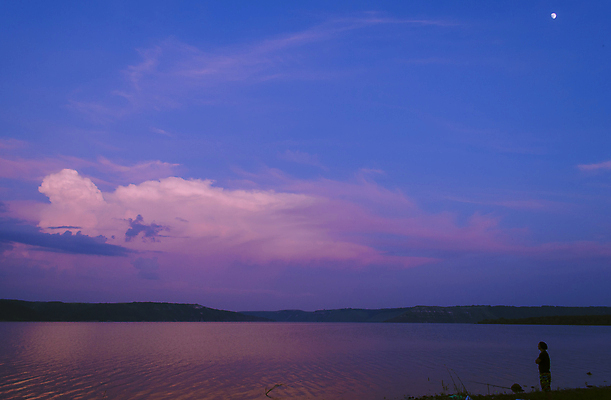포토 JPG 해외이미지 자연 하늘 아침 낚시 풍경 사람없음 야외 여름 강 마을 계곡 6월 7월 우크라이나 웅장함 해외202004 해외포토 주간 계절 유럽 레저 날짜 생태계 파일형식 이미지허브