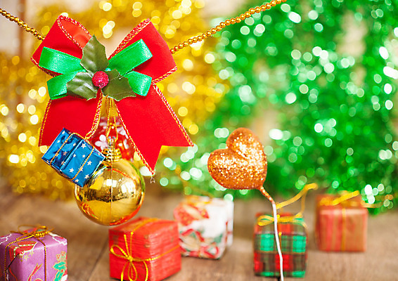 포토 JPG 해외이미지 계절 기념일 행복 리본 종이 백그라운드 크리스마스 공 휴가 선물 사랑 사람없음 목재 장식 빨간색 상자 노란색 파티 쌓기 축제 흰색 생일 오브젝트 활 패키지 해외202004 해외포토 나무 감정 컬러 재료 모션 이벤트 파일형식 이미지허브