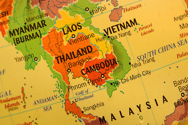 포토 JPG 해외이미지 아시아 지구 지도 태국 동양인 사람없음 세계 지구본 중국 행성 닫기 묘사 대륙 베트남 라오스 말레이시아 여의주 지도책 지리 해외202004 해외포토 나라 모션 인종 책 우주 동남아시아 파일형식 이미지허브