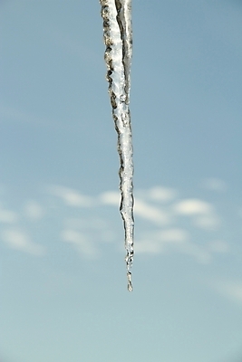 포토 JPG 해외이미지 겨울 하늘 사람없음 물 파란색 냉동 얼음 추위 투명 고드름 해외202004 해외포토 자연요소 계절 컬러 파일형식 이미지허브
