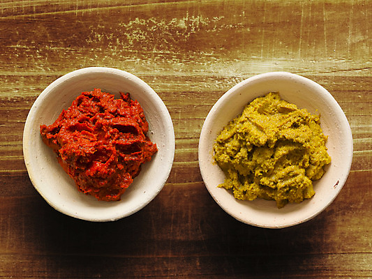 포토 JPG 해외이미지 재료 태국 어류 요리 동양인 사람없음 빨간색 초록색 노란색 치킨 시골 뜨거움 사발 인도인 매움 반죽 카레 성분 해외202004 해외포토 외국인 아시아 음식 컬러 인종 수중동물 사기그릇 맛 닭고기요리 파일형식 이미지허브