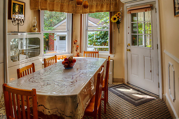 포토 JPG 해외이미지 디자인 벽 가구 크리스마스 일러스트 건축양식 창문 탁자 새로움 주택 사람없음 내부 목재 장식 식사 방 수확 흰색 시골 시골집 리빙 스타일 해외202004 해외포토 나무 기념일 건축 컬러 생활용품 컨셉 농업 재료 건물 파일형식 이미지허브