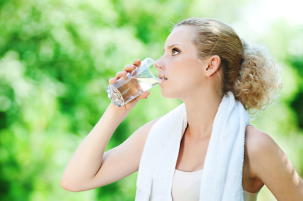 포토 JPG 해외이미지 백인 라이프스타일 공원 음료 스포츠 포즈 다이어트 모션 자연 유리 건강 한명 사람 20대 야외 초록색 물 파란색 수건 달리기 조깅 활발 기차 흐름 에너지 추위 흰색 신선 잡기 떨어짐 갈증 날씬함 순수 상쾌 에어로빅 제비 달리기선수 해외202004 해외포토 자연요소 서양인 1 공공시설 감정 육상교통 컬러 컨셉 재질 조류 대중교통 청년 생활 위생용품 운동 춤 몸매 생태계 육상선수 파일형식 이미지허브