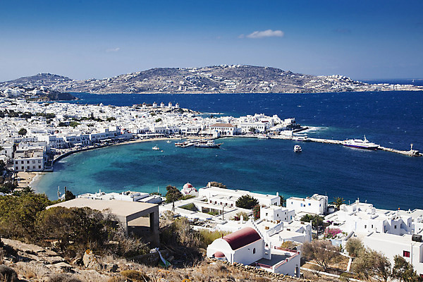 포토 JPG 해외이미지 전통 유럽 문화 바다 섬 여행 건축양식 휴가 주택 파노라마 풍경 사람없음 야외 건물 물 여름 파란색 도시풍경 여행객 마을 항구 풍차 흰색 지중해 그리스 장면 지역 포트 타운 산토리니 그리스인 미코노스섬 해외202004 해외포토 자연요소 서양인 건축물 계절 건축 나라 컬러 교통시설 촬영기법 사람 도시 파일형식 이미지허브