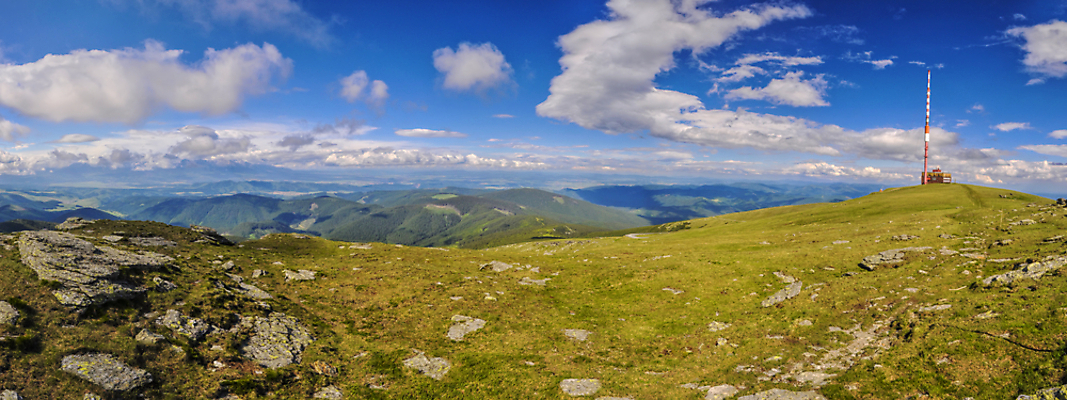 포토 JPG 해외이미지 구름 유럽 자연 산 파노라마 국립공원 풍경 사람없음 야외 가로 햇빛 탑 맑음 하이킹 정상 고도 언덕 그림 라디오 암초 슬로프 돛대 슬로바키아 절정 해외202004 해외포토 자연요소 건축물 공원 나라 레저 날씨 스키장 촬영기법 전자제품 태양 생태계 파일형식 이미지허브