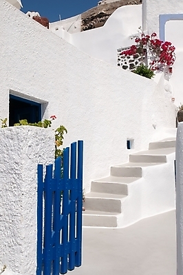 포토 JPG 해외이미지 전통 섬 여행 건축양식 호텔 휴식 주택 사람없음 야외 파란색 빛 햇빛 태양 여행객 계단 마을 고요 흰색 뜨거움 분위기 작음 지중해 그리스 휴양지 화산 좁은 초대 그리스인 다도해 옛날 안락 해외202004 해외포토 자연요소 서양인 건축 유럽 바다 컬러 컨셉 숙소 산 사람 건물 장소 크기 파일형식 이미지허브