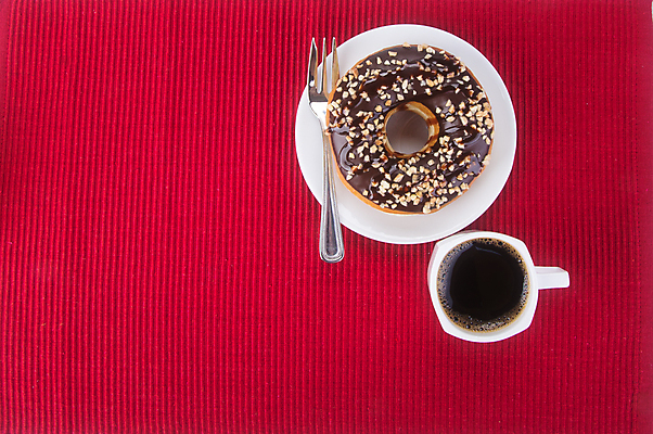 포토 JPG 해외이미지 음식 분홍색 백그라운드 딸기 디저트 사람없음 컬러풀 케이크 초콜릿 얼음 빵집 흰색 원형 도넛 달콤 맛 아침식사 폐기물 설탕 굽기 먹기 뿌리기 페스츄리 해로움 해외202004 해외포토 자연요소 도형 빵 컬러 컨셉 과일 모션 상점 식사 쓰레기 구이 파일형식 이미지허브