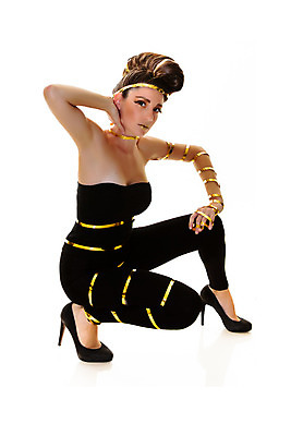 포토 JPG 해외이미지 모델 헤어스타일 여자 한명 유행 흰색 화려 이발 자르기 고립 스타일링 스타일 해외202004 해외포토 1 컬러 컨셉 모션 사람 파일형식 이미지허브