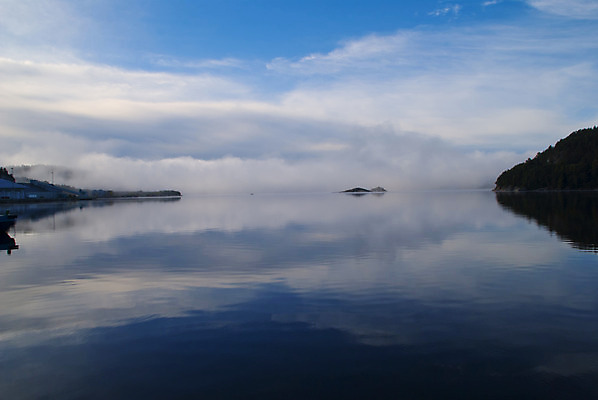 포토 JPG 해외이미지 구름 실루엣 유럽 바다 자연 하늘 아침 날씨 수채화 노르웨이 풍경 사람없음 야외 물 여름 파란색 빛 평화 일출 안개 도시 만 황금 9월 포트 뿌연 스모그 스칸디나비아 수평선 해외202004 해외포토 주간 자연요소 계절 나라 컬러 컨셉 촬영기법 노을 날짜 생태계 파일형식 이미지허브