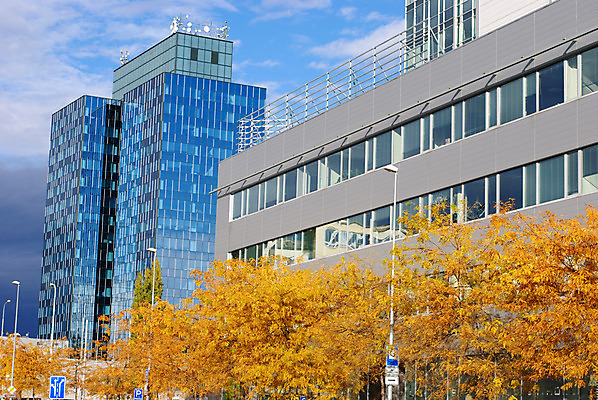 포토 JPG 해외이미지 구름 유럽 건축양식 유리 하늘 사람없음 건물 파란색 가을 도시 프라하 철강 해외202004 해외포토 자연요소 건축물 계절 건축 나라 컬러 재질 체코 파일형식 이미지허브