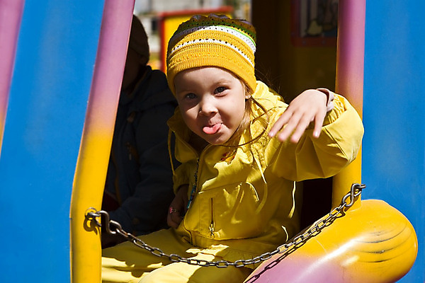 포토 JPG 해외이미지 1 라이프스타일 행복 얼굴 어린이 놀이 사랑 한명 사람 성인 파란색 기쁨 자유 해외202004 해외포토 감정 컬러 컨셉 생활 신체부위 파일형식 이미지허브