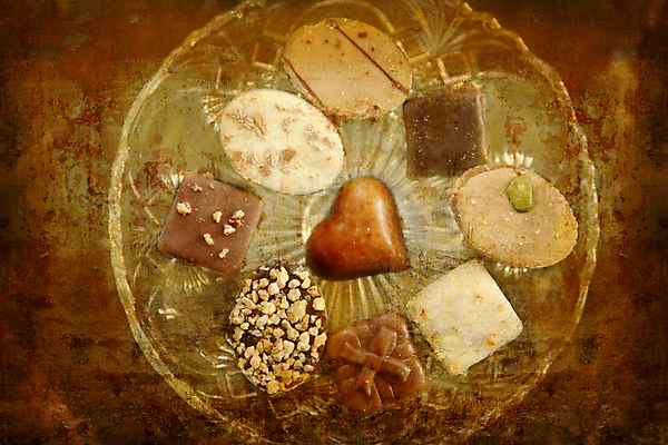 포토 JPG 해외이미지 여행 디저트 사탕 사람없음 가로 갈색 초콜릿 이탈리아 수확 골동품 얼룩 고급 지중해 복고 엽서 칼로리 그런지 썩음 옛날 정교 해외202004 해외포토 유럽 음식 바다 컬러 컨셉 농업 편지 파일형식 이미지허브