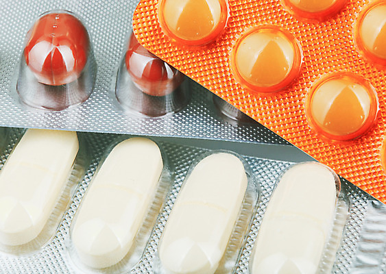 포토 JPG 해외이미지 산업 백그라운드 컨셉 다이어트 건강 병원 사람없음 치료 세트 알약 약 노란색 건강관리 흰색 대접 닫기 질병 컨테이너 약국 은박지 가득함 팩 패키지 테라피 조제 돌봄 마약 복용 진통제 화학자 항생제 해외202004 해외포토 컬러 의학 모션 관리 뷰티 화장품 과학자 만들기 파일형식 이미지허브