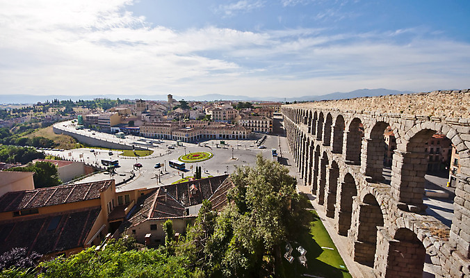 포토 JPG 해외이미지 문화 여행 건축양식 휴가 사람없음 여행객 중세 역사 스페인 재산 심볼 정사각형 타운 천연기념물 로마인 수도교 파멸 해외202004 해외포토 도형 건축 유럽 컨셉 사람 인종 금융 다리_건축물 도시 파일형식 소멸 이미지허브