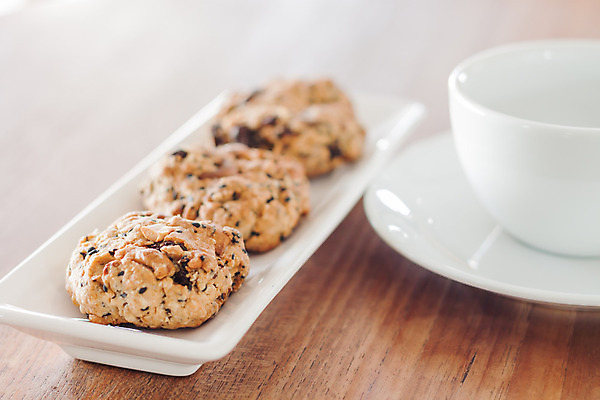 포토 JPG 해외이미지 커피 음식 백그라운드 탁자 디저트 패스트푸드 건강 사람없음 빛 갈색 쌓기 쿠키 케이크 초콜릿 침묵 견과류 시골 신선 닫기 달콤 아침식사 커피잔 굽기 먹기 에스프레소 덩어리 부스러기 핸드메이드 많음 해외202004 해외포토 음료 컬러 가구 컨셉 모션 잔 식사 소리 맛 인스턴트 구이 파일형식 이미지허브