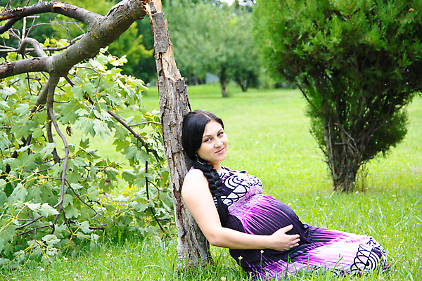 포토 JPG 해외이미지 나무 공원 포즈 과일 가족 자연 엄마 휴식 친절 갈색머리 건강 종류 한명 풍경 여름 청춘 침묵 산책 임신 기쁨 아기 도시 아내 출산 큼 만족 시력 내추럴 스타일 해외202004 해외포토 식물 1 헤어스타일 계절 공공시설 감정 컨셉 관계 사람 소리 크기 생태계 파일형식 이미지허브
