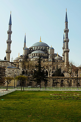 포토 JPG 해외이미지 나무 종교 문화 여행 건축양식 하늘 휴가 이스탄불 동양인 인종 사람없음 파란색 빛 도시풍경 황혼 일몰 영혼 중앙 야간 이슬람교 모스크 동쪽 칠면조 아랍어 스타일 해외202004 해외포토 자연요소 식물 건축 컬러 조류 사람 풍경 노을 도시 방향 파일형식 튀르키예 이미지허브