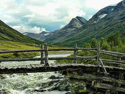 포토 JPG 해외이미지 유럽 바다 여행 자연 산 주택 노르웨이 풍경 사람없음 빨간색 초록색 물 가을 시골 북쪽 스칸디나비아 해외202004 해외포토 자연요소 계절 나라 컬러 건물 방향 생태계 파일형식 이미지허브