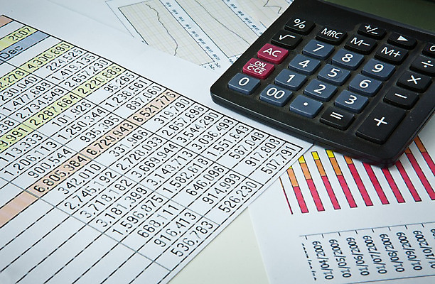 포토 JPG 해외이미지 종이 컨셉 돈 비즈니스 통계 성공 그래프 사람없음 금융 경제 사무실 숫자 자료 계산기 정보 성장 업무 계산 시장 계획 주식 가격 분석 무역 보고서 문서 투자 상업 감시 이익 회계 경영 계좌 마케팅 수입 위기 자금 경제학 목차 해외202004 해외포토 문자 교육 산업 문구용품 장비 작업 재산 파일형식 이미지허브