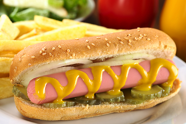 포토 JPG 해외이미지 빵 양파 실내 근접촬영 사람없음 아웃포커스 소시지 머스터드 피클 핫도그 소스통 해외202004 해외포토 음식 뷰포인트 채소 패스트푸드 촬영기법 통 내부 소스_음식 가공식품 절임 파일형식 이미지허브