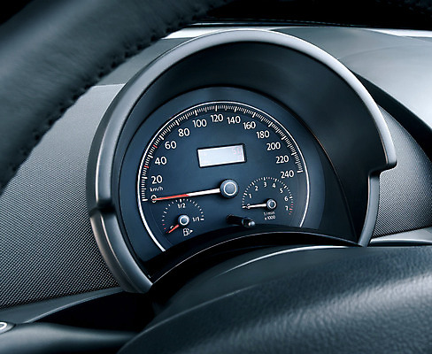 포토 JPG 해외이미지 스포츠 자동차 화살 실내 사람없음 내부 빨간색 빛 달리기 검은색 힘 운전 판넬 원형 지시 속도 전자 연료 가스 온도 엔진 기어 계량기 야광 빛망울 모터 게이지 계기판 과속 광 속도계 자동 제어 힘찬 해외202004 해외포토 도형 육상교통 컬러 컨셉 모션 파일형식 이미지허브