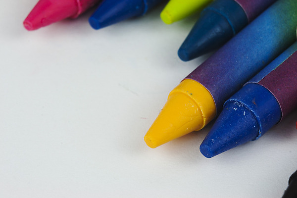 포토 JPG 해외이미지 교육 백그라운드 무지개 학교 미술 사람없음 빨간색 초록색 파란색 컬러풀 연필 페인트 흰색 그리기 분필 크레파스 멀티 왁스 파스텔톤 해외202004 해외포토 자연요소 컬러 모션 문화예술 학용품 필기구 초크 파일형식 이미지허브