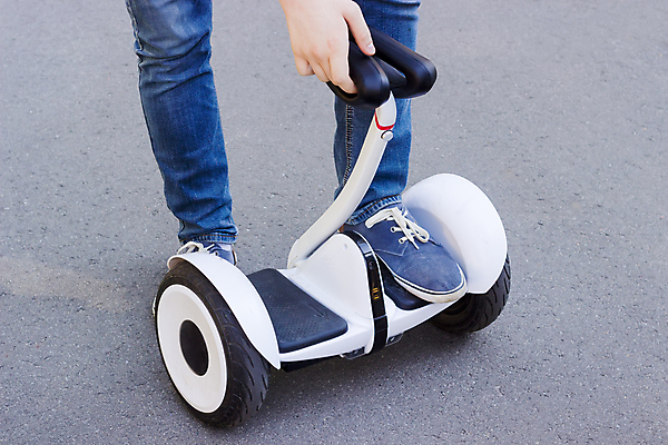 포토 JPG 해외이미지 여행 사람없음 산책 운전 트럭 스쿠터 청바지 승차 휴대용 출발 단상 라이더 해외202004 해외포토 컨셉 바지 모션 자동차 휴식 오토바이 오브젝트 파일형식 이미지허브