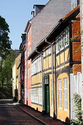 포토 JPG 해외이미지 전통 도로 오렌지 건축양식 거리 덴마크 사람없음 컬러풀 노란색 도시 스칸디나비아 옛날 코펜하겐 해외202004 해외포토 건축 길 컬러 과일 교통시설 북유럽 파일형식 이미지허브