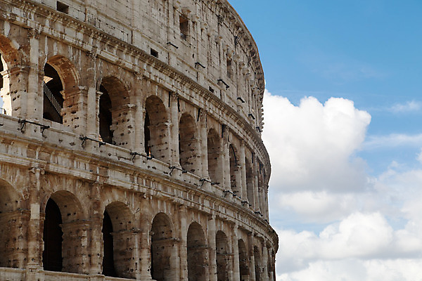 포토 JPG 해외이미지 구름 외관 유럽 건축양식 하늘 사람없음 여름 햇빛 환경 맑음 경기장 봄 이탈리아 바위 역사 로마 극장 콜로세움 로마네스크 로마인 원형극장 포럼 해외202004 해외포토 자연요소 계절 건축 나라 스포츠시설 날씨 인종 태양 돌_바위 토론 파일형식 이미지허브
